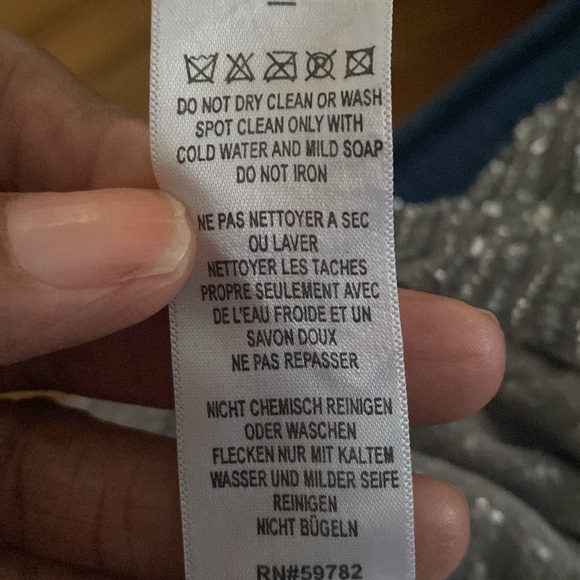 Dress - Picture 5 of 7